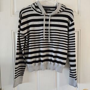 Sienna Sage Hoodie Women's Size Medium SS Lightweight Striped Pullover Shirt